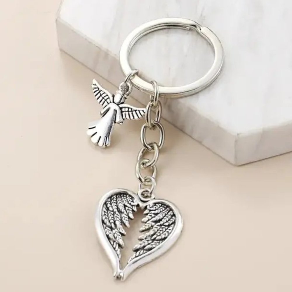 ⭐️NWT Angel & Heart Bag Charm Keychain